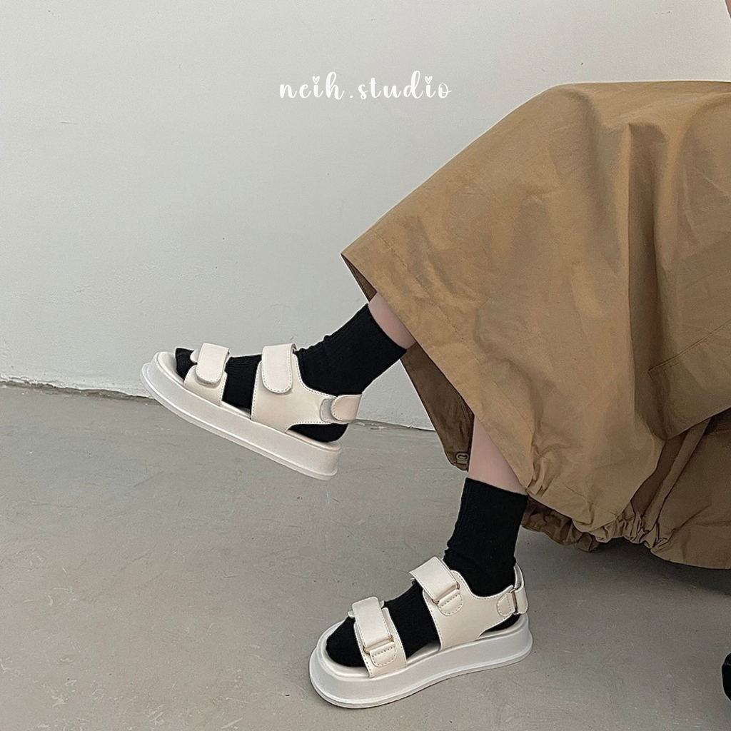 Dép SANDAL nữ quai dán 2 màu đen-trắng đế bằng neih.studio