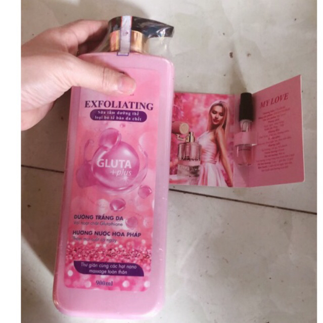 Sữa tắm tặng kèm nước hoa 900ml