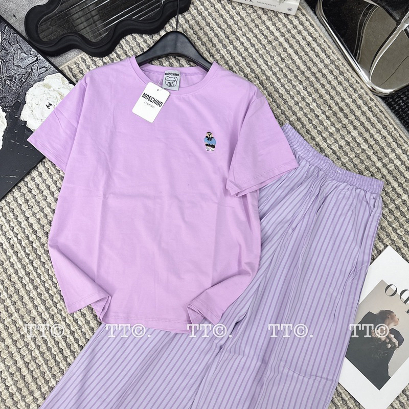 Bộ Áo Cotton Tàu Thêu Gấu Phối Quần Đũi Kẻ Sọc Dài