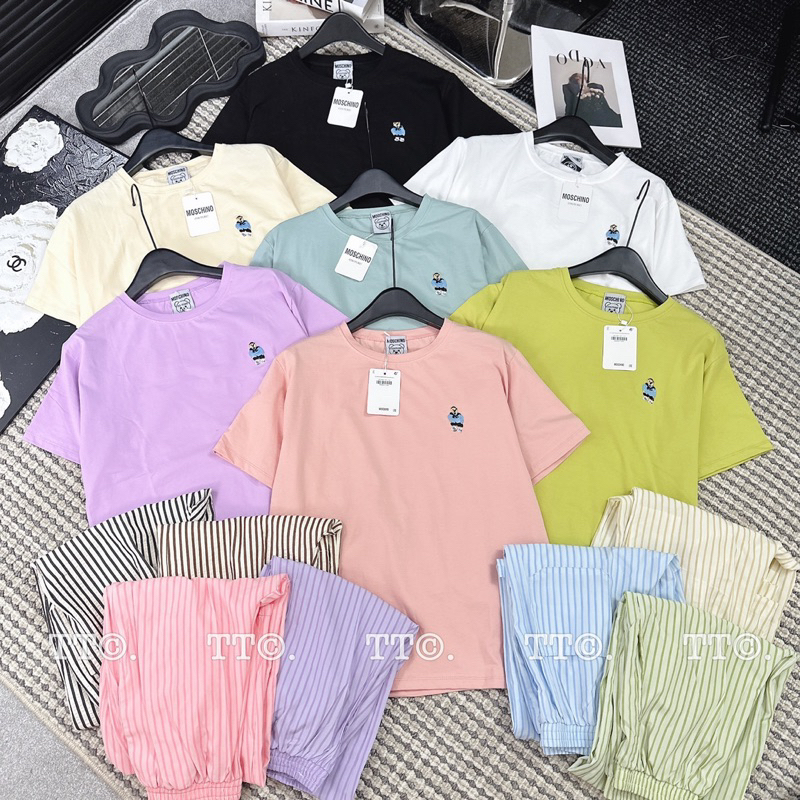 Bộ Áo Cotton Tàu Thêu Gấu Phối Quần Đũi Kẻ Sọc Dài