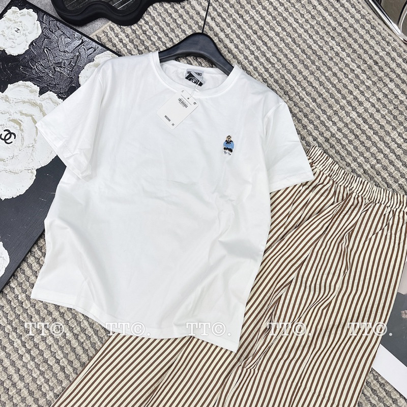 Bộ Áo Cotton Tàu Thêu Gấu Phối Quần Đũi Kẻ Sọc Dài