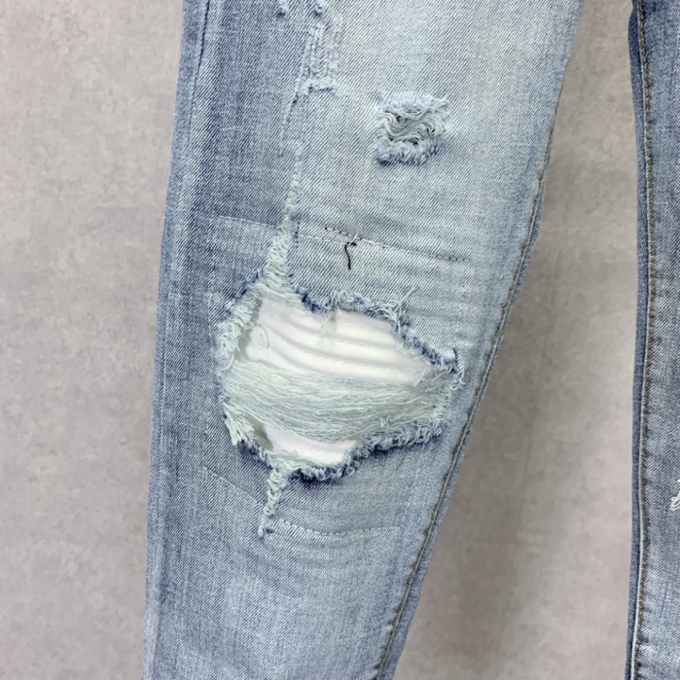 Quần jean bò nam Amiri xanh bạc kẻ sóng phối rách xước vá da nhăn trắng tua chỉ ngang dáng slimfit hot trend 2023