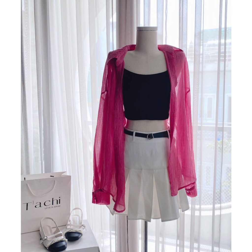 Set 4 món áo 2 dây đen, chân váy xếp ly trắng, áo khoác sơ mi hồng