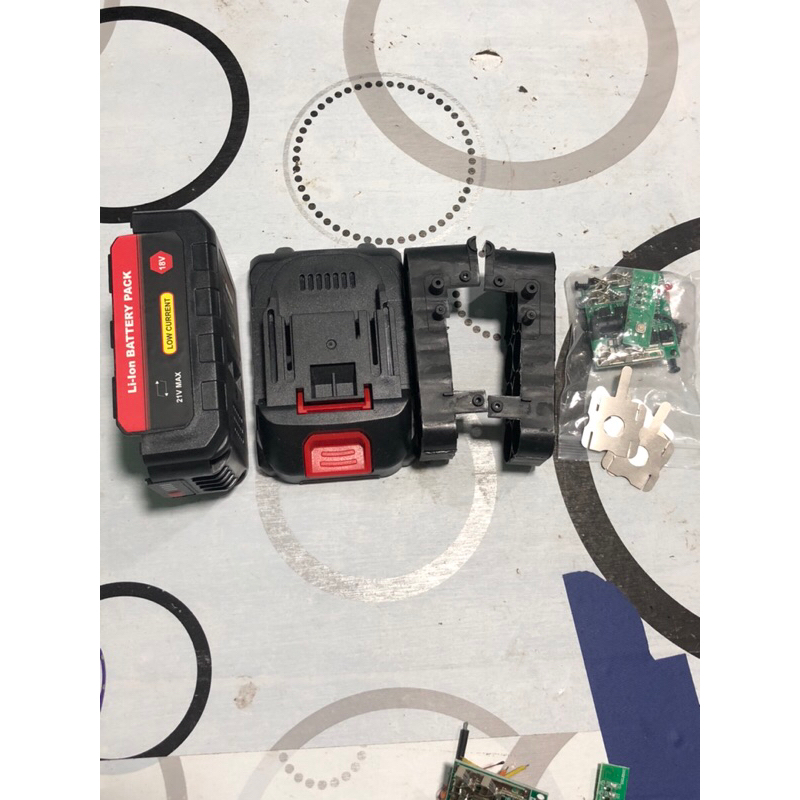 Vỏ mạch pin mkita