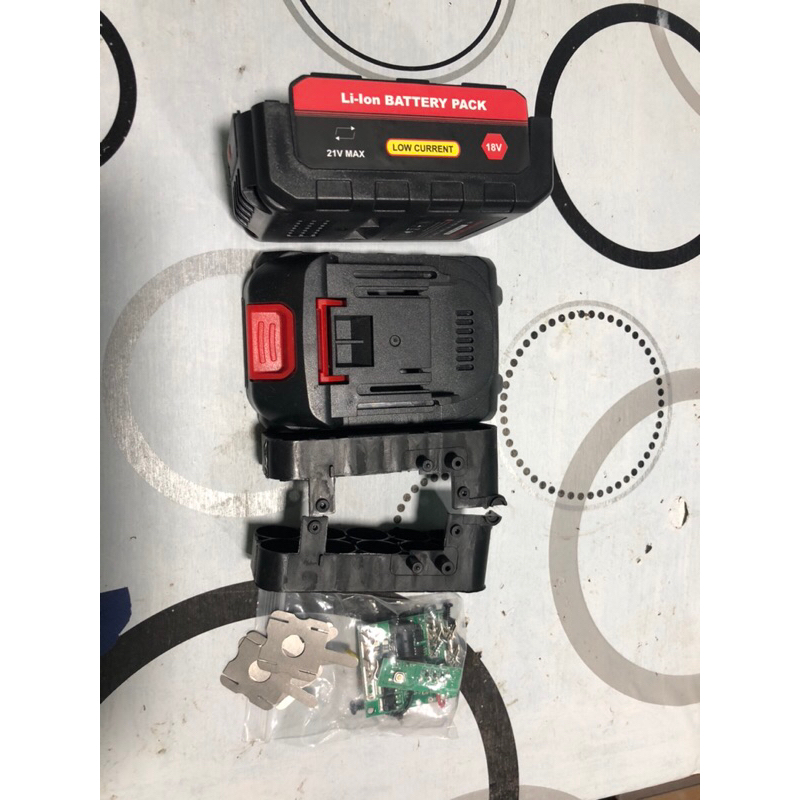 Vỏ mạch pin mkita