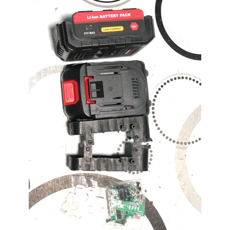 Vỏ mạch pin mkita