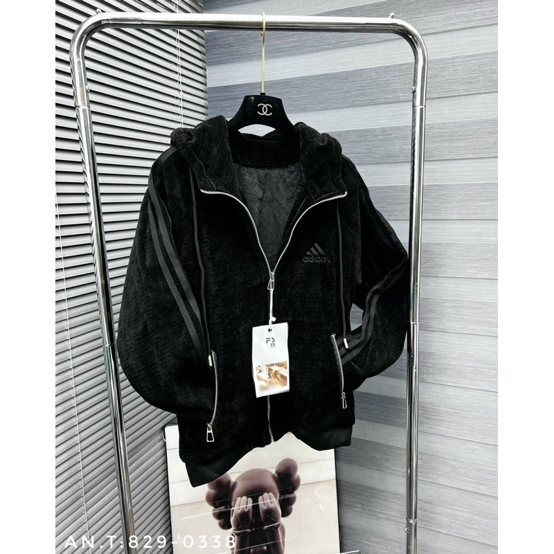 Áo khoác add lót lông cập bến 3 viền sọc cho mùa thu đông 2023 dành cho Nam