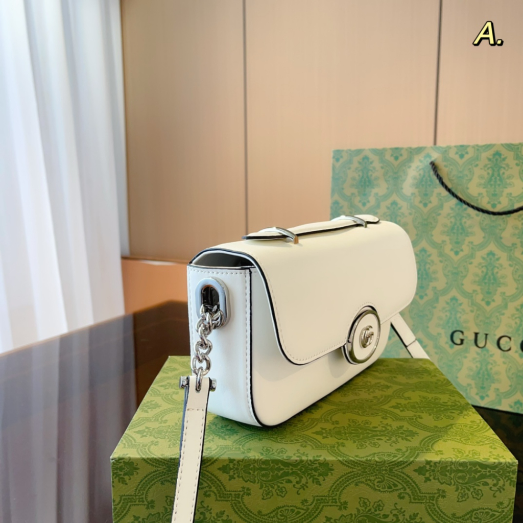 Túi da Gucci Petite GG đeo chéo form cứng