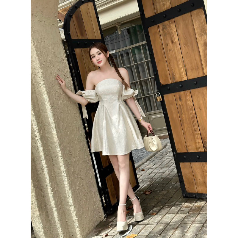 Đầm trễ vai nơ tafta BYBYPIL vân gỗ cao cấp Jasmine