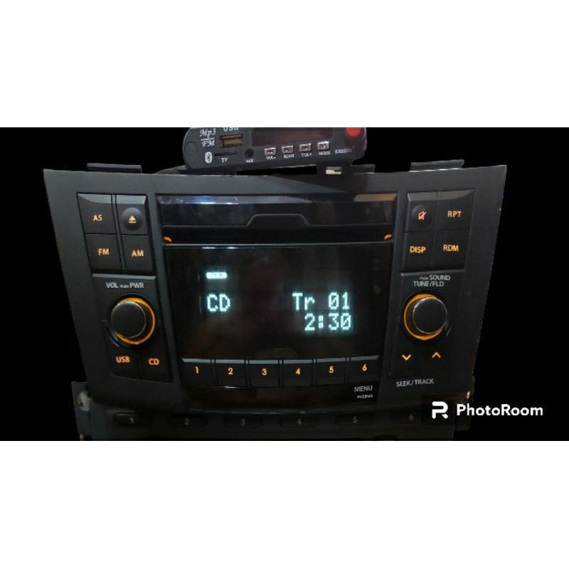 Máy phát nhạc liền Amply Xe SUZUKI Swits .Tính năng :  bluetooth 5.0/aux/usb/cad/cd mp3/ Radio.Công suất 50w x 4 kênh.