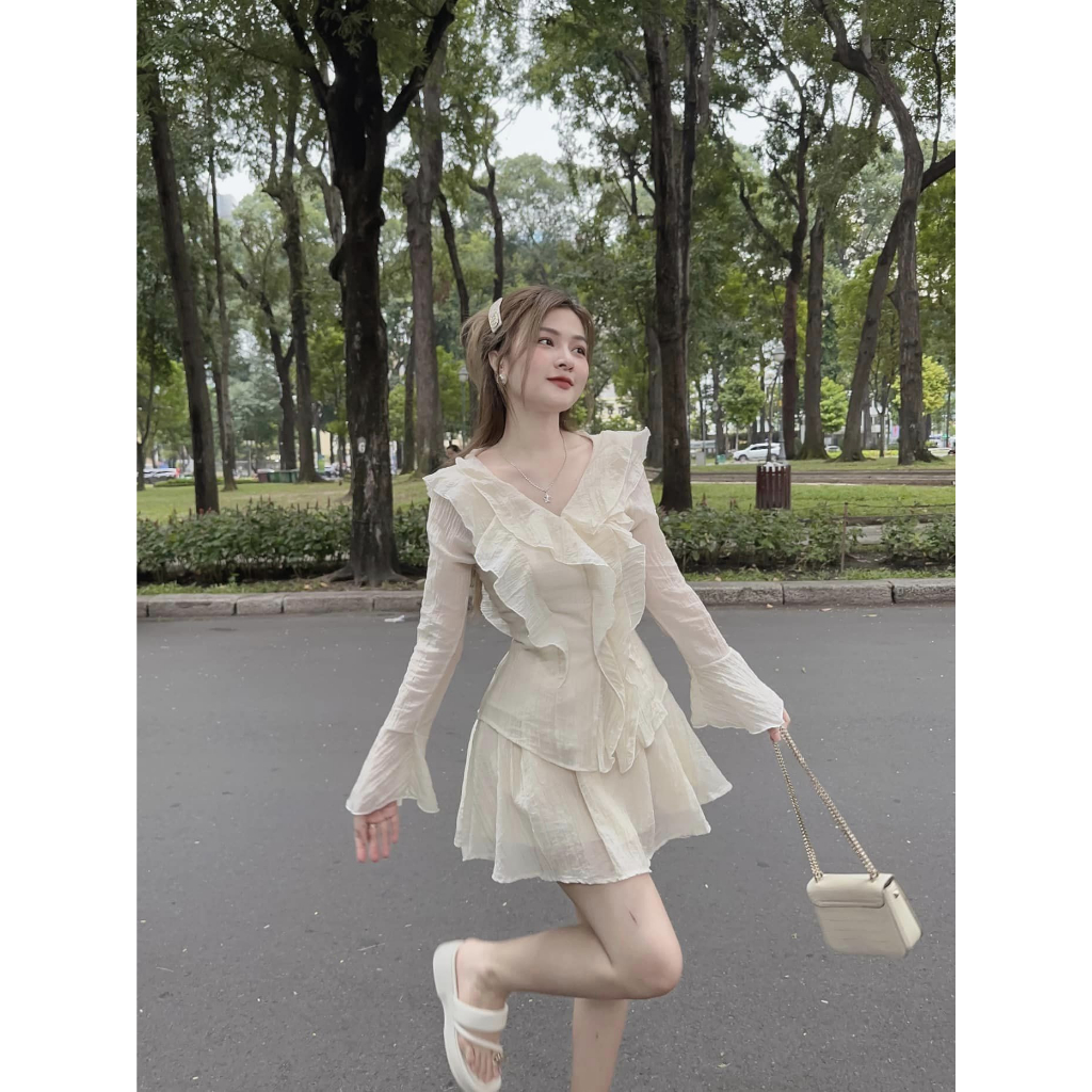 Set bộ đồ nữ áo kiểu tay dài phối bèo tơ cánh tiên phối chân váy xòe xinh xắn với 3 tone màu nhẹ nhàng, tôn da