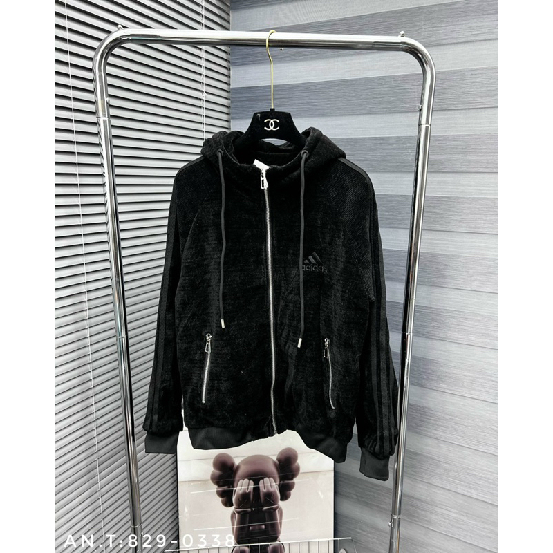 Áo khoác add lót lông cập bến 3 viền sọc cho mùa thu đông 2023 dành cho Nam