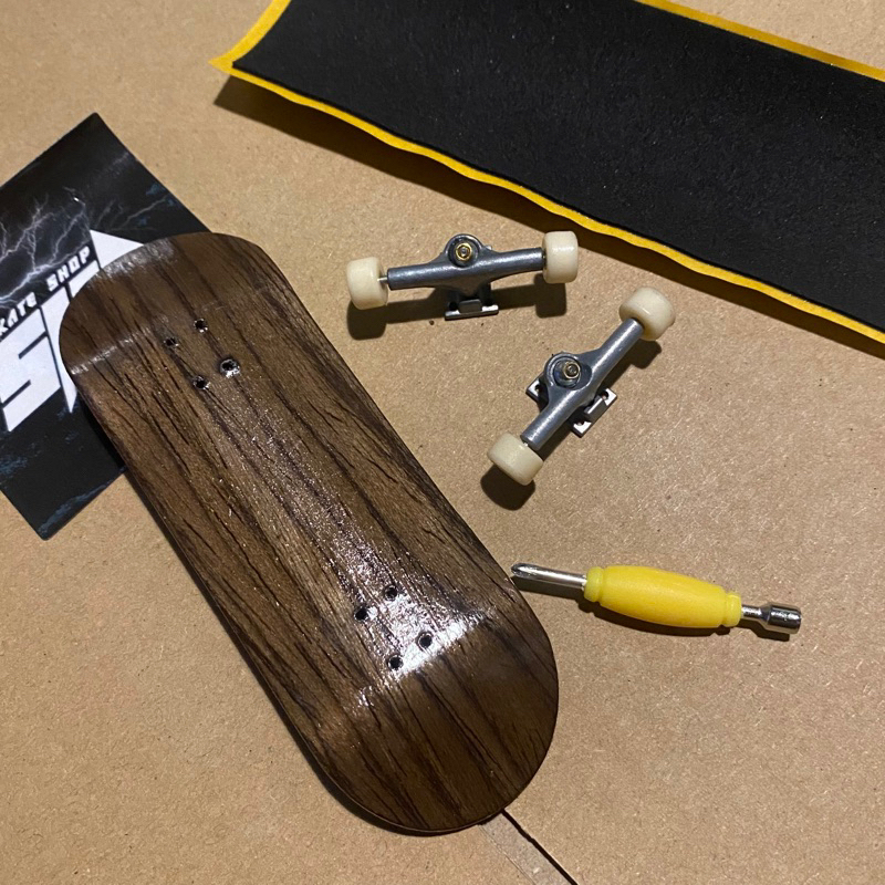 Complete NEWBIE fingerboard gỗ sồi 5, truck Techdeck