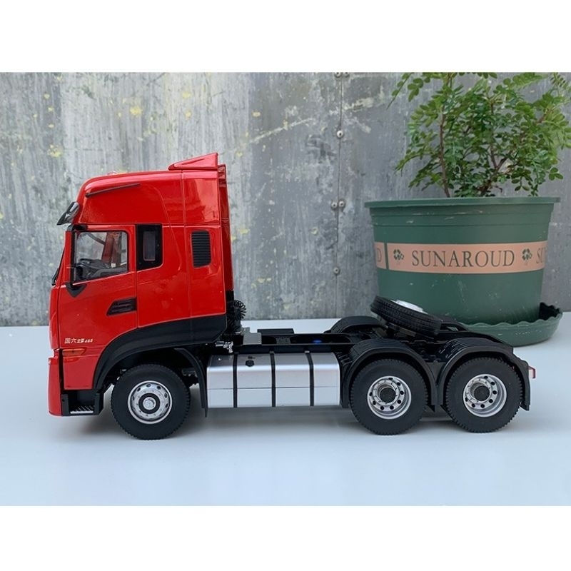 Mô hình xe đầu kéo Dongfeng KT D20 hợp kim 1:24