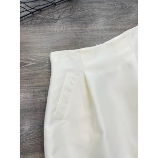 Chân váy trắng xoè size M (51-56kg)