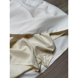 Chân váy trắng xoè size M (51-56kg)