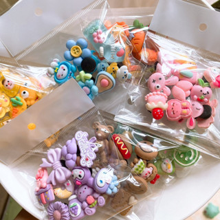 SET 10 STICKER CHARM GẮN DÉP CROSS MẪU NGẪU NHIÊN LỰA MÀU
