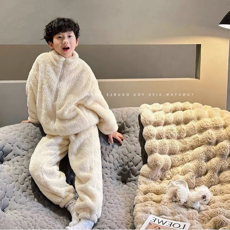 Áo khoác lông mùa đông khoá kéo cho bé trai,bé gái 18-48kg.Lông mềm mịn,dày dặn,ấm áp.