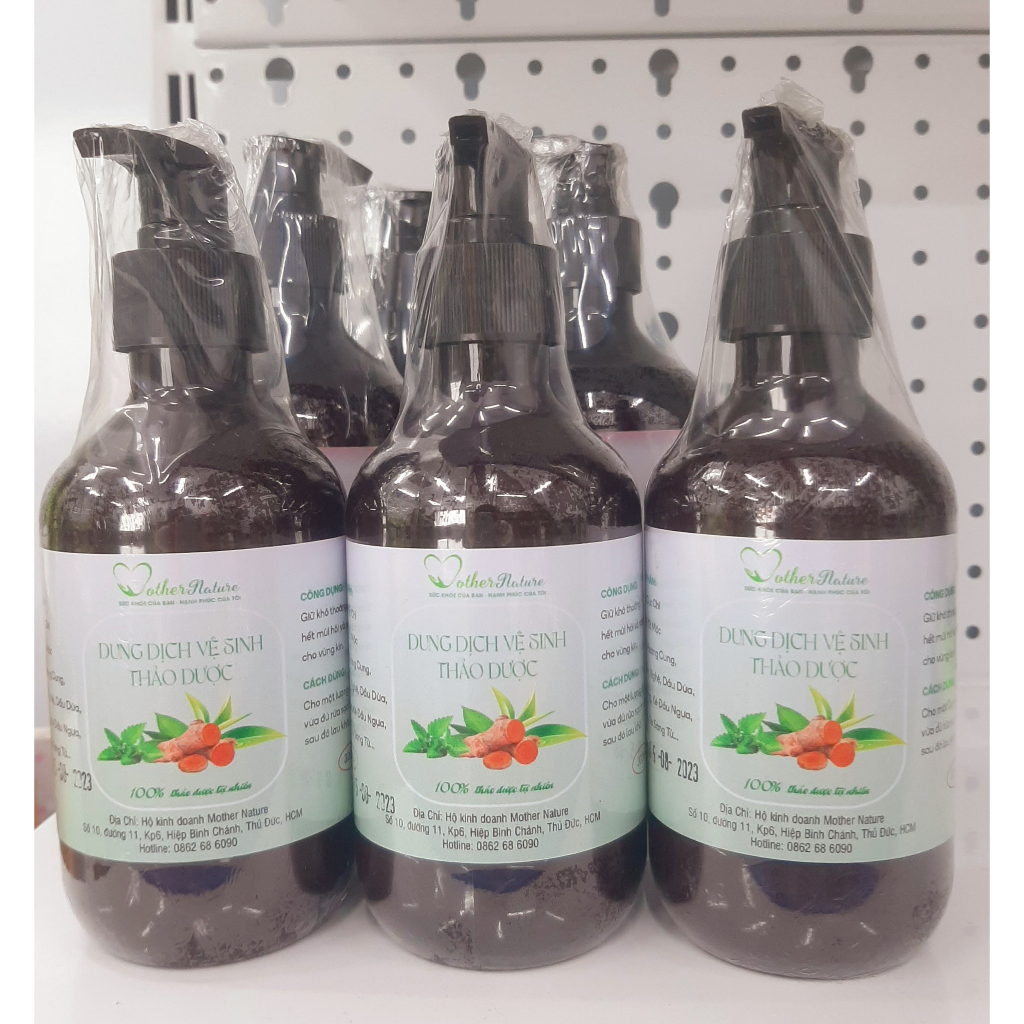 Dung dịch vệ sinh thảo dược Mother Nature chai 300ml; 100% thảo dược tự nhiên