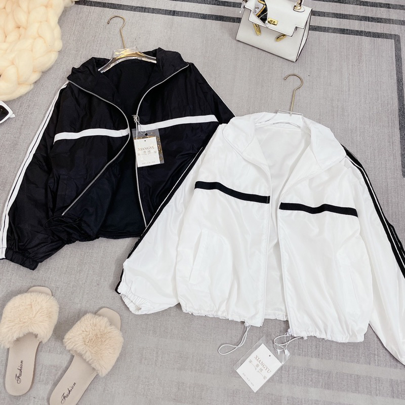 ÁO KHOÁC GIÓ BA SỌC TAY CHUN GẤU 2 MÀU