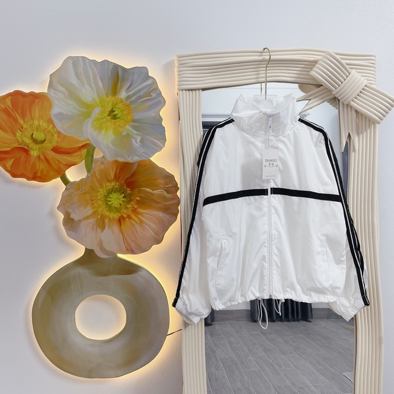 ÁO KHOÁC GIÓ BA SỌC TAY CHUN GẤU 2 MÀU