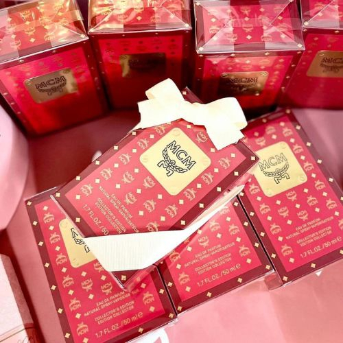Nước hoa 𝐌𝐂𝐌 𝐄𝐚𝐮 𝐝𝐞 𝐏𝐚𝐫𝐟𝐮𝐦 𝐇𝐨𝐥𝐢𝐝𝐚𝐲 𝐄𝐝𝐢𝐭𝐢𝐨𝐧 75ml Phiên bản giới hạn