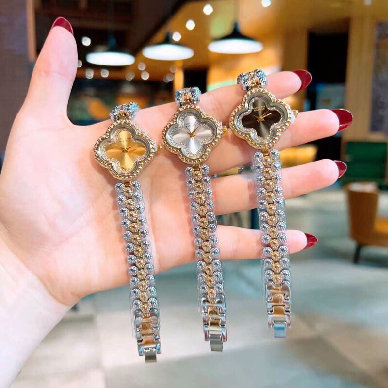 💐💐Đồng hồ nữ, mặt 4 lá 4 cánh, lắc bi nhỏ độc lạ dễ thương, thương hiệu VanCleef & Arpels , size 28mm, chống nước