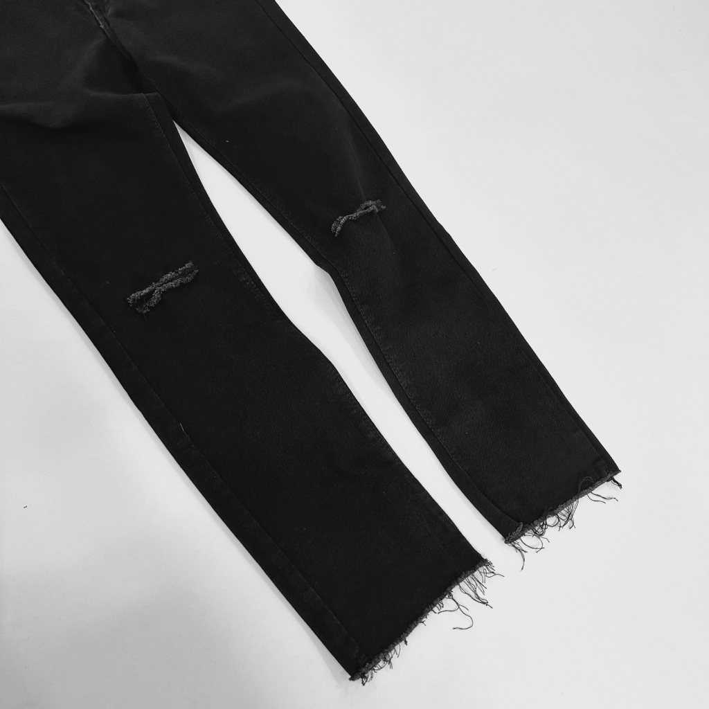 Quần Jean Nam Rách Gối Màu Đen Tưa Lai Form Skinny Thời Trang Cao Cấp
