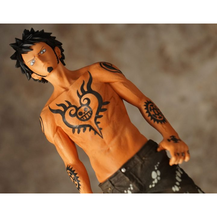 Mô hình One Piece chính hãng - Trafalgar Law - King of Artist  ver Jeans Freak