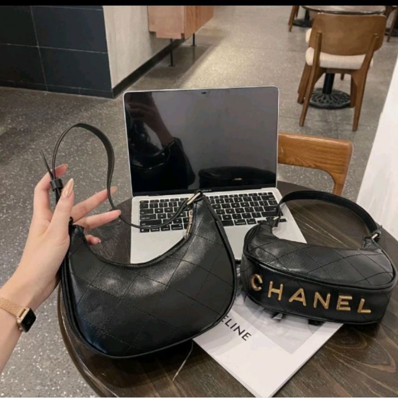 Túi sách nữ. túi sách kẹp nách chữ Y trần trám đen mịn. trí việt 65.55am