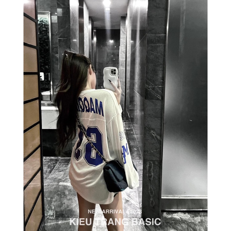 Áo Thun Dài Tay Số 69 In 2 Mặt Dáng Thụng Giấu Quần