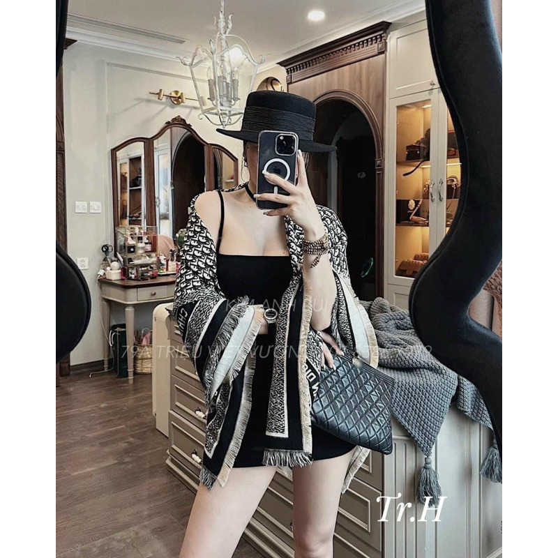 Khăn Di.or bản vip chuẩn Kim Anh Bùi