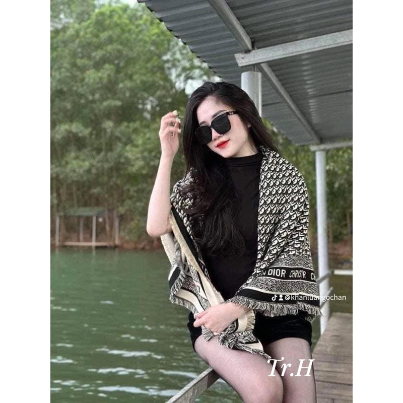 Khăn Di.or bản vip chuẩn Kim Anh Bùi