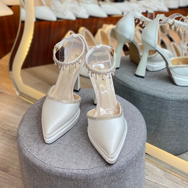 FORM 1.5 LÙI HẲN 1SIZE_ ĐÚP HAI TẦNG MŨI NHỌN_11 PHÂN _LỤA TRƠN_ PY SHOP