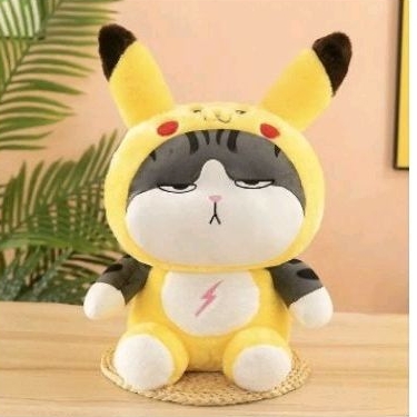 Mèo hoàng thượng cosply pikachu