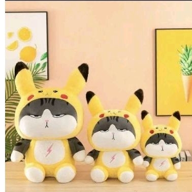 Mèo hoàng thượng cosply pikachu