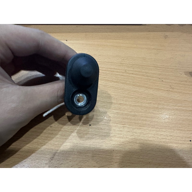 Công tắc báo đóng, mở cửa Toyota hàng bãi Nhật Bản