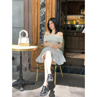 Đầm trể vai xoè chất tăm