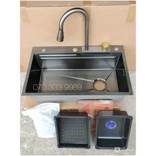 Chậu rửa chén bát liền vòi phủ Nano đen chống trầy KT 7546 xã thác ngang
