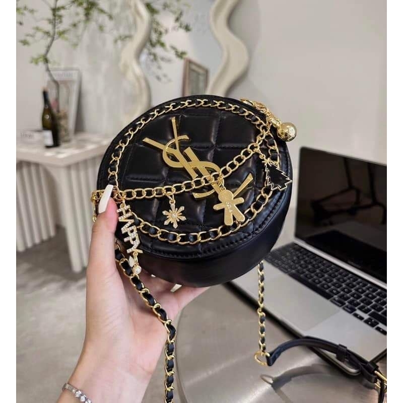 Túi Đeo Chéo, Túi Cốp Tròn Viền Xích Tặng Kèm Sticker - Đen Trắng Xanh