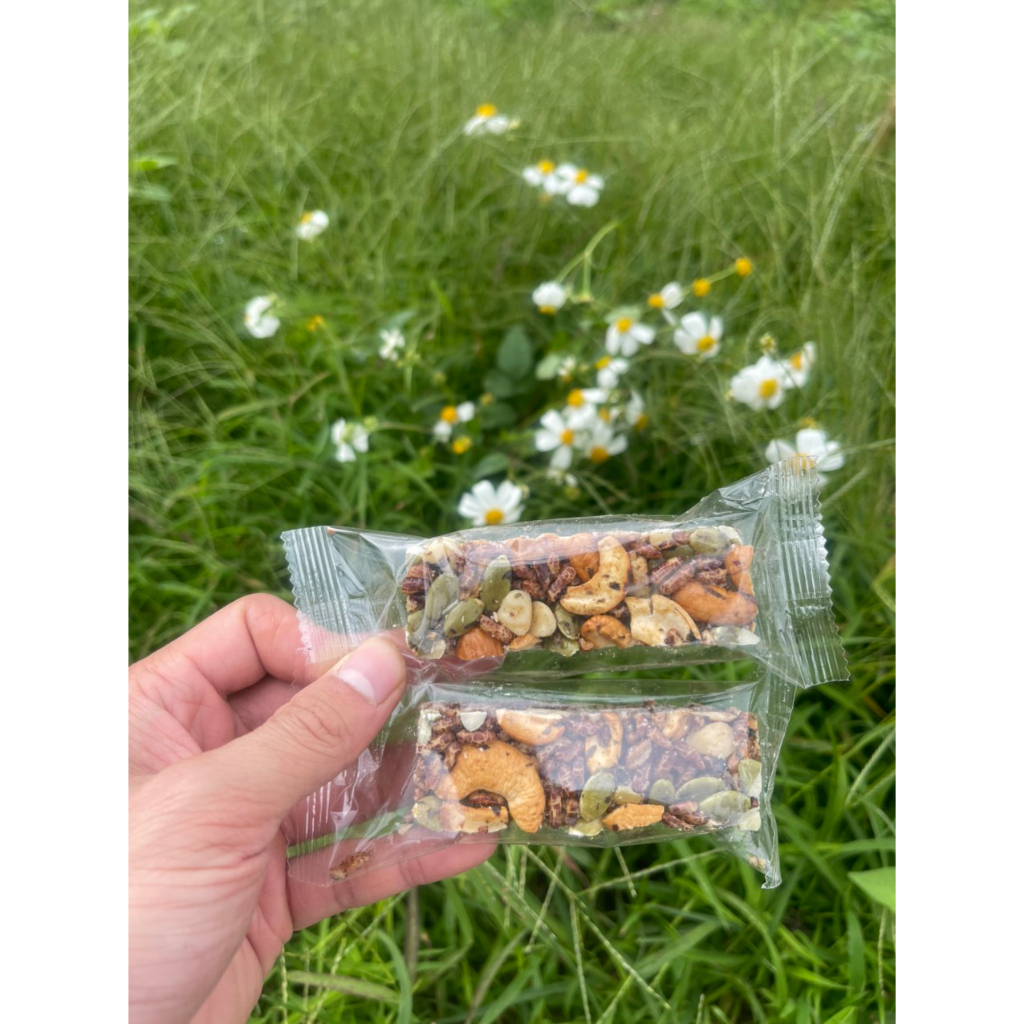 Thanh gạo lứt rong biển mix hạt 2 gói 400g Trang Ở Đăk Lăk