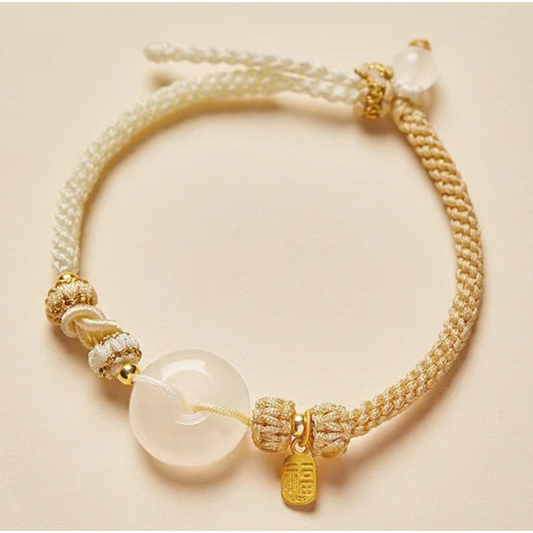 Vòng tay dệt may mắn