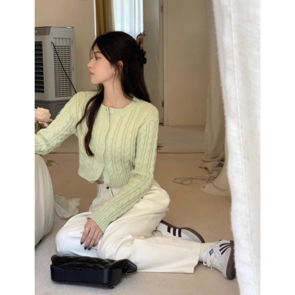 Áo Cardigan len thừng form croptop logo thêu