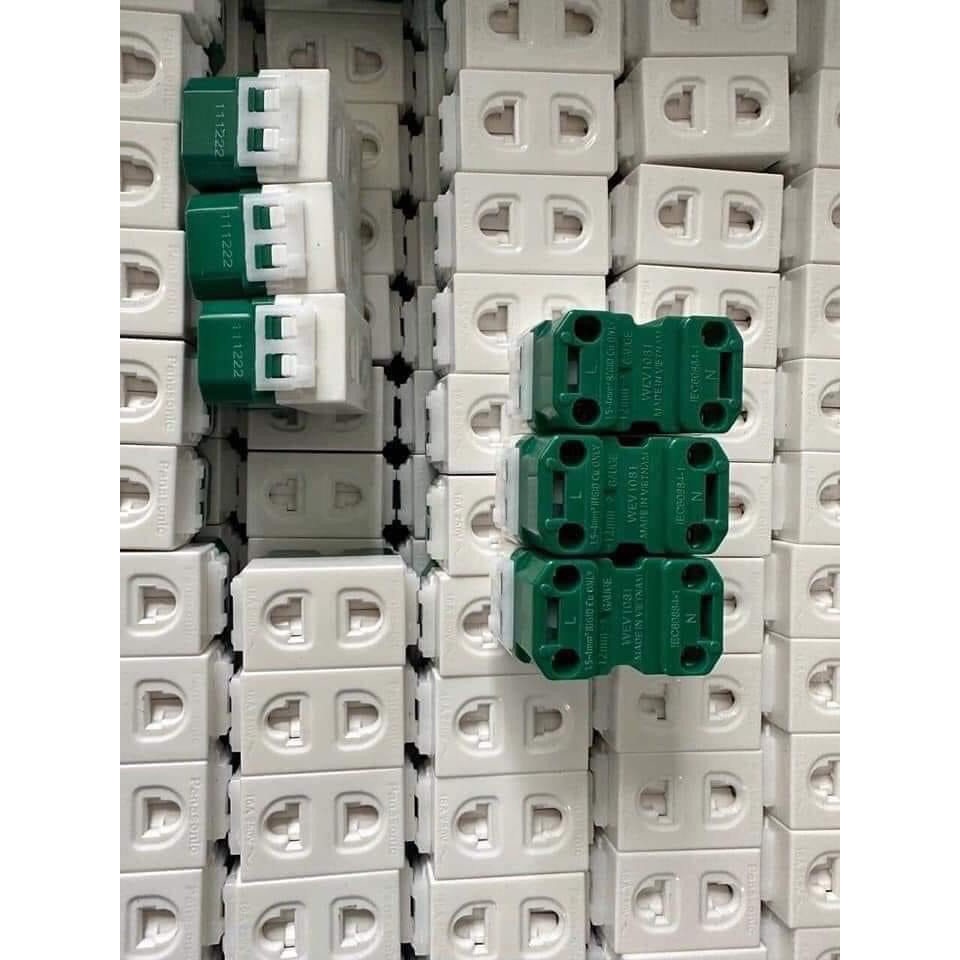 Hộp 10 Hạt cắm nhanh có màn che dòng Wide hạt lớn  mặt 123  Wide