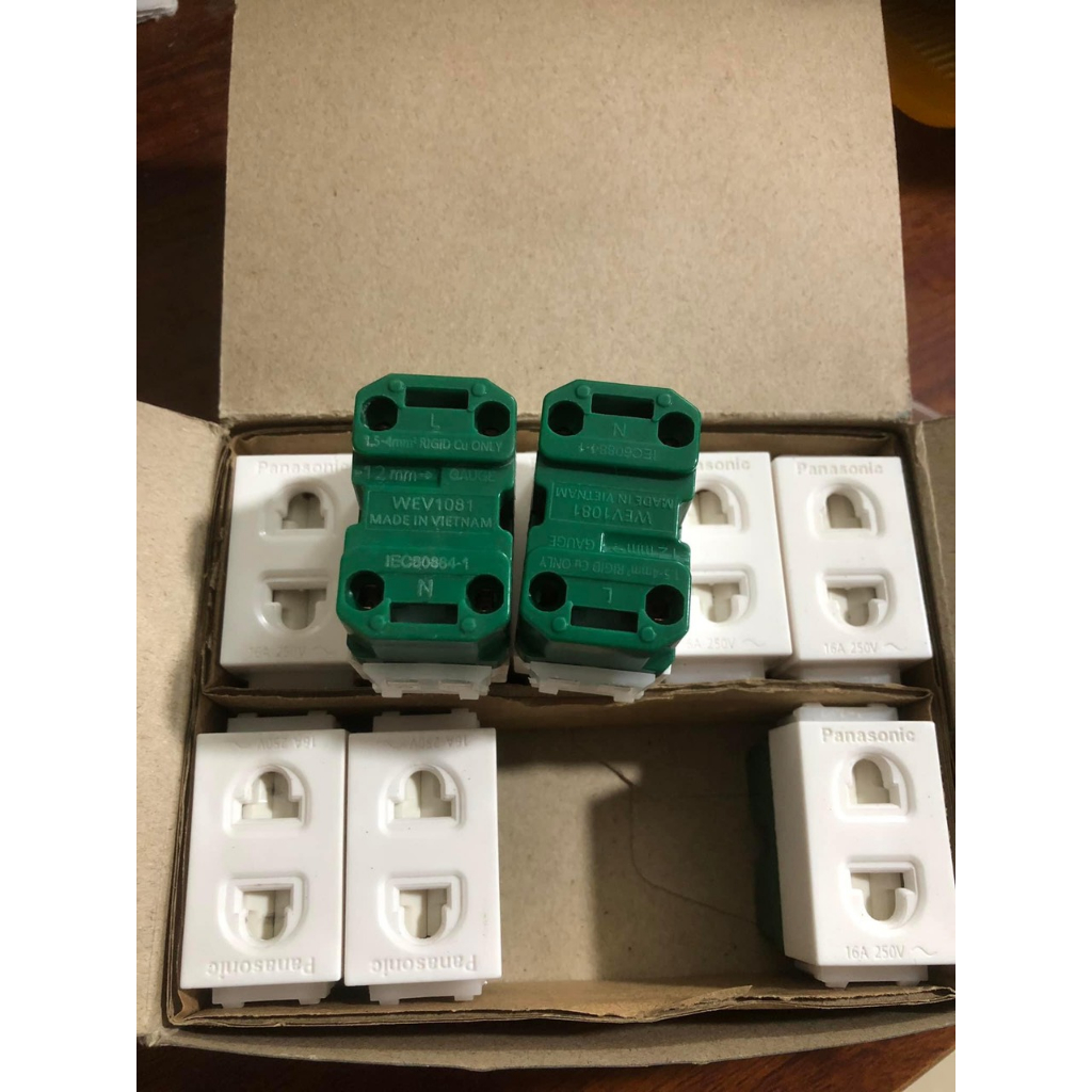 Hộp 10 Hạt cắm nhanh có màn che dòng Wide hạt lớn  mặt 123  Wide