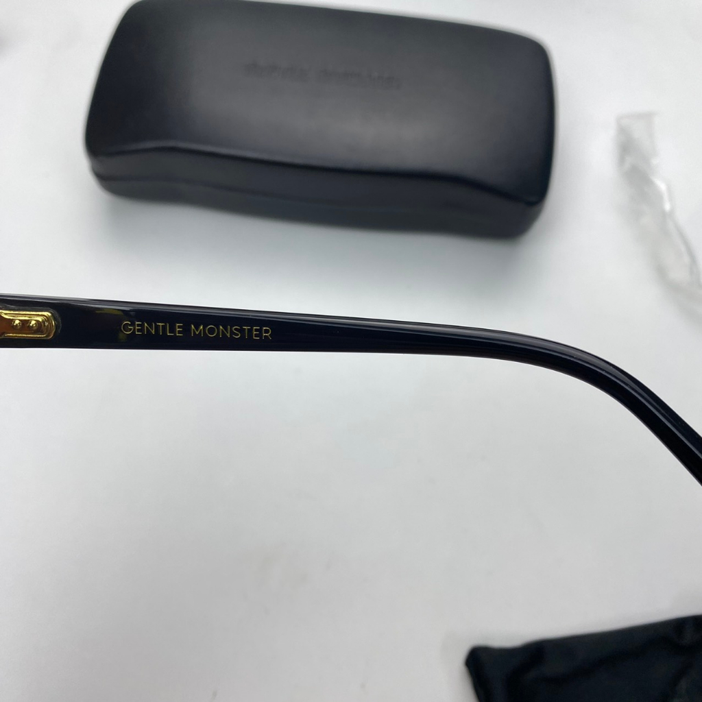Kính Mát Gentle Monster Chính Hãng Qua Sử Dụng Mắt Vàng Chanh Cực Chất Cho Giới Trẻ