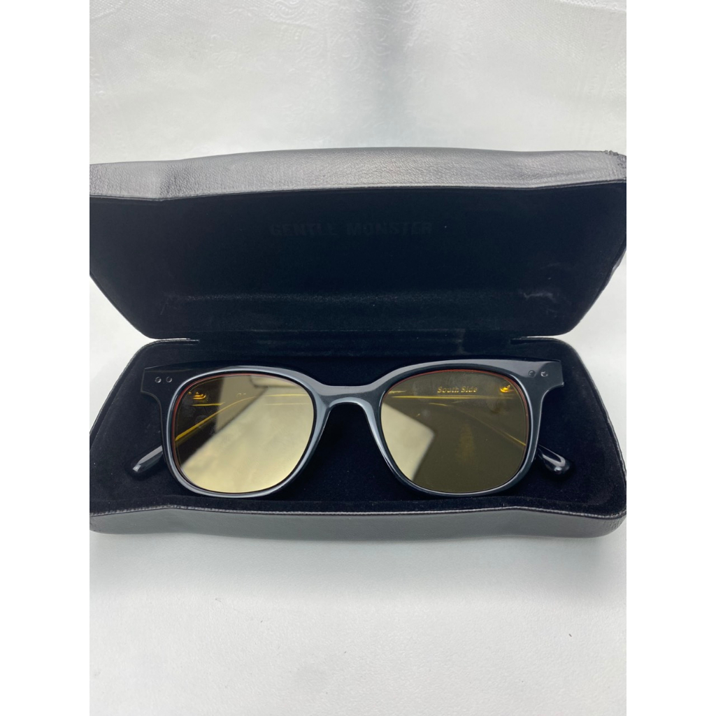 Kính Mát Gentle Monster Chính Hãng Qua Sử Dụng Mắt Vàng Chanh Cực Chất Cho Giới Trẻ
