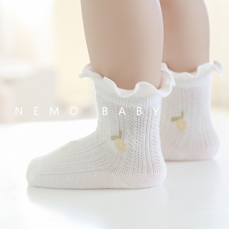 Tất lưới sơ sinh cho bé gái chất len mỏng hình hoa nhí bèo nhún điệu đà