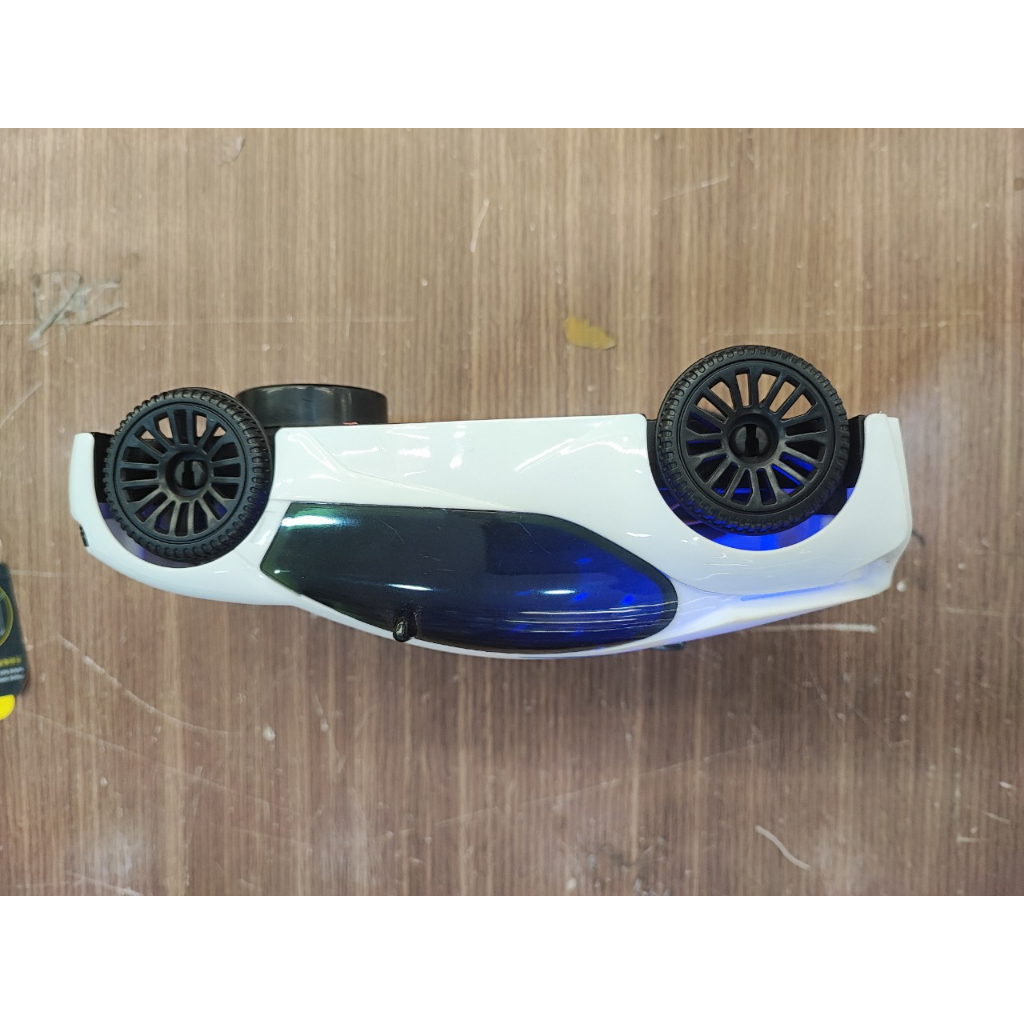 Đồ chơi xe chạy có đèn và nhạc cho bé