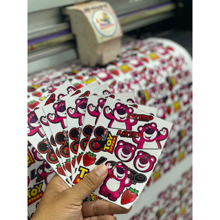 1 tấm decal gấu dâu mini